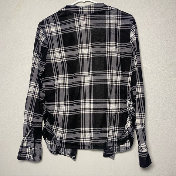 No Boundaries | Women's Long Sleeve button down Checkered Black Shirt Size L - Picture 2 of 9
